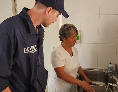 Agencia Chilena para la Inocuidad y Calidad Alimentaria visita a emprendedoras y lidera comisión asesora de Tarapacá