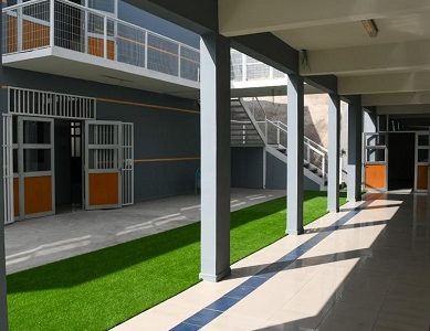 Alcalde Ferreira recibe llaves de inmueble arrendado para instalación de nuevo colegio municipal. Beneficiará a unos  600 estudiantes de Alto Hospicio