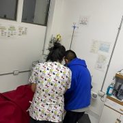 Haitiana embarazada con 5 meses de gestación, fue abandonada por coyotes en Colchane, luego de ingresar a Chile con un grupo de connacionales