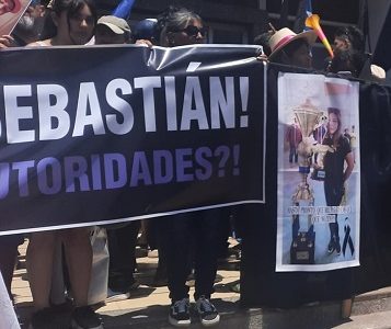 Marcha salió desde Alto Hospicio y llegó a la Delegación. Familiares de las víctimas fueron recibido por el Delegado de Tarapacá