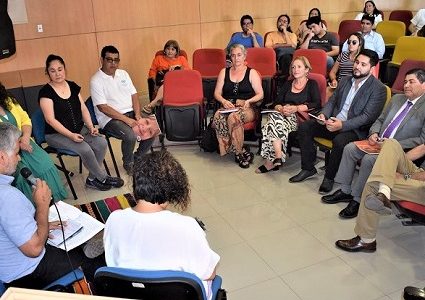 Innovación académica impulsada por docentes y apoyo de Radio UNAP crea libro sobre cómo usar leste medio, en la enseñanza