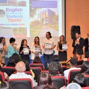 Nuevo libro y web para enseñanza y aprendizaje   de inglés ya está disponible para todo público