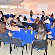En la UNAP analizan cómo mejorar conciliación laboral  y familiar en contexto de nueva Política de Igualdad