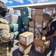 Nueva acción conjunta de Aduanas y Ejército permitió incautar US$ 250 mil en contrabando, incautando 129 notebook, 978 zapatillas nike y 95 fardos de ropa.