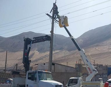 Según empresa eléctrica Tarapacá ocupa tercer puesto entre regiones con más interrupciones de energía por choques a postes