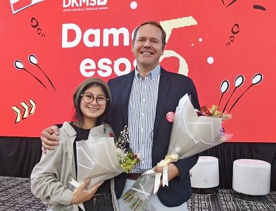 «Hermanos de sangre»: Emotivo encuentro de donante y una paciente a quien le salvó la vida, mediante donación de células madre sanguíneas