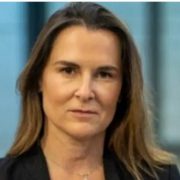 Colegio de Periodista de Chile rechaza veto de general Chaván a periodista Paulina de Allende-Salazar