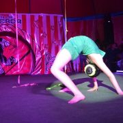 FINTDAZ anuncia  taller gratuito de circo en Club Unión Morro,, otra instancia de mediación en barrios, para acercar las artes escénicas a la comunidad. 