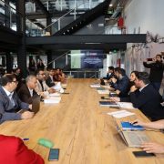 Gobernador Carvajal presentó detalles de la ejecución presupuestaria del FNDR a la alcaldesa y alcaldes de la región