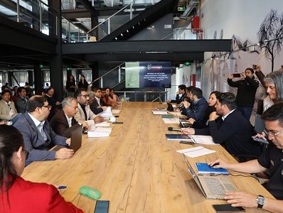 Gobernador Carvajal presentó detalles de la ejecución presupuestaria del FNDR a la alcaldesa y alcaldes de la región