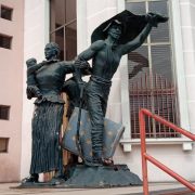Monumento Pampino que estaba en Escuela Domingo Santa María, fue retirado para su restauración y posterior reinstalación. Destaca por su gran valor memorial