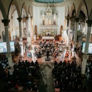 Orquesta Regional de Tarapacá cautivó al público con su espectacular concierto «Anime vs Videojuegos», presentado en iglesita San Francisco