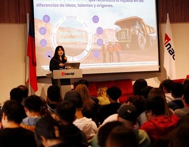 Día Internacional de la Mujer en Minería: Realizan seminario para incentivar y fomentar participación femenina en esa industria.