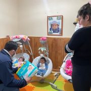 Delegado de Tarapacá visita a madre de trillizos Florencia, Mateo y Aurora, beneficiarios de Copago Cero y destaca medida de Gobierno    