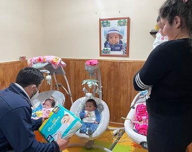 Delegado de Tarapacá visita a madre de trillizos Florencia, Mateo y Aurora, beneficiarios de Copago Cero y destaca medida de Gobierno    
