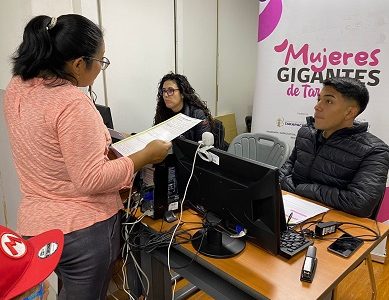 Llaman a postular a programa Mujeres Gigantes de Tarapacá, iniciativa orientada a residentes de Iquique, Alto Hospicio y Borde Costero