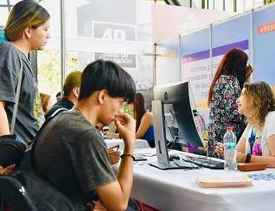 Ya se encuentra en marcha el proceso de renovación de Becas  Junaeb para estudiantes de educación Superior