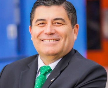 Con contundente triunfo, Alberto Martínez logra el triunfo y va por un segundo periodo como Rector de la UNAP