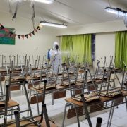 Sanitizan 10 establecimientos municipales en Pozo Almonte, tras dos casos confirmados de meningitis detectados en esa comuna