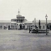 Siempre en la memoria: Masacre de la Escuela Domingo Santa María en 1907 y muerte del líder sindical Luis Emilio Recabarren en 1924.