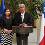 La creación de una policía militar especializada en temas internos, proponen los diputados socialistas Jaime Naranjo y Danisa Astudillo