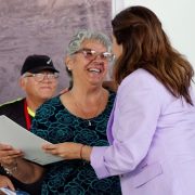 Entregan 70 títulos de dominio a familias de la Autoconstrucción de Alto Hospicio. 50% corresponde a jefas de hogar