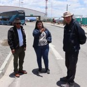 Delegada del Tamarugal y alcalde de Colchane analizan aumento de flujo de personas que cruzan la frontera