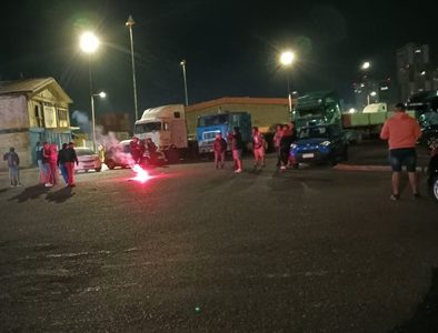 Bloquean acceso al Puerto de Iquique, por desvinculación de trabajador. Jornada se inició en la noche de este jueves