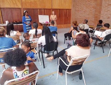 Concluyen talleres de Escuela de Verano orientada a integración social de jóvenes, organizada por el Centro Cultural “Raíces colombianas”