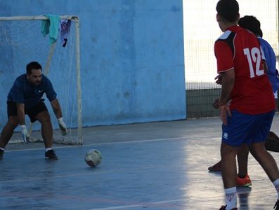 Jóvenes del Centro de Internación Iquique celebran Día Nacional del Deporte con partido amistoso de baby fútbol