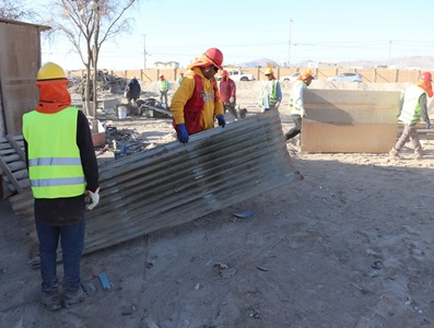 Desalojan tomas en Pozo Almonte para avanzar en la construcción de 156 viviendas sociales en complejo habitacional “Fuerza y Esperanza”
