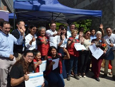 Entregan reconocimiento a recicladoras y recicladores que obtuvieron certificados de competencias  laborales otorgados por ChileValora