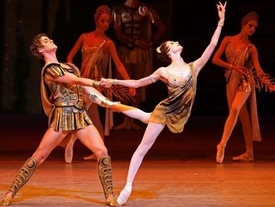 Ballet ruso de San Petersburgo en inédita “Gala del Mes del Mar” presentará en  Iquique obra El Lago de Los Cisnes, durante seis funciones gratuitas.