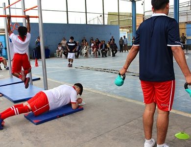 Inauguran implementación deportiva en Centro de Justicia Juvenil de Iquique, con sistema de calistenia que utiliza el propio peso corporal en el entrenamiento