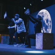 Matideys, el artista que muestra el Iquique nocturno en su primer videoclip, con lanzamiento del tema “Juego Cruzado”, bajo el sello discográfico argentino Potable Records.