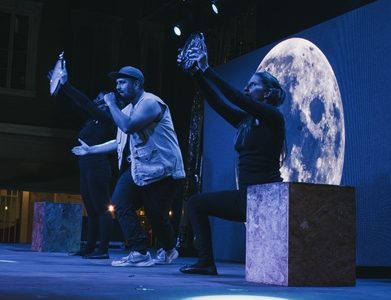 Matideys, el artista que muestra el Iquique nocturno en su primer videoclip, con lanzamiento del tema “Juego Cruzado”, bajo el sello discográfico argentino Potable Records.