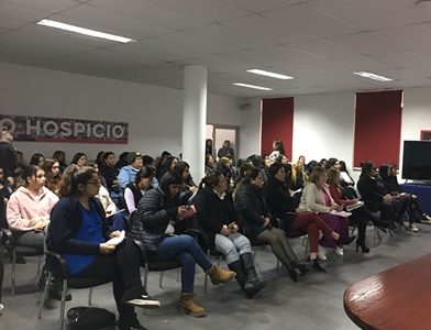 Capacitan a trabajadores a honorarios de la Municipalidad de Alto Hospicio, en avances legales para el resguardo y la seguridad laboral