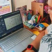 Docentes y profesionales tarapaqueños se forman como guías mentores para trabajar en innovación con la juventud rural