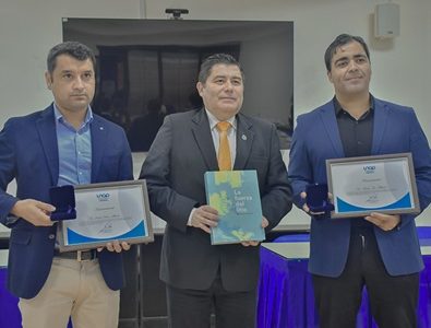 UNAP homenajeó científicos autores de inédito libro sobre la producción de litio en Chile, orientado a la educación superior e industria global