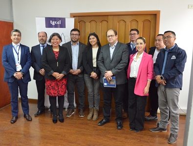 Dos empresarias beneficiadas con aportes a la inversión en zonas extremas, con  clínica odontológica y otra de Servicios S&A