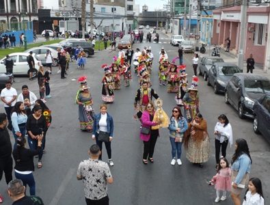 Fiesta en honor a la Virgencita de Urkupiña, devoción de Cochabamba celebró comunidad Boliviana, convocada por la familia Rioseco Cobo