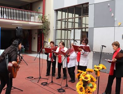 Emotivo homenaje a mujeres sobrevivientes del cautiverio político y tortura, se realizó en Escuela Violeta Parra, donde funcionara cárcel del Buen Pastor.