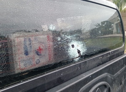 Desde Bolivia informan que disparan 14 veces contra el vehículo de Evo Morales. Ex presidente no resultó herido