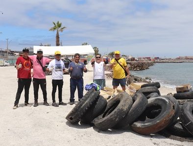Coloraínos junto a la Red Ecológica de Chile-Iquique, realizaron tareas de limpieza en la Playa de El Colorado