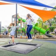 Municipalidad de Iquique intervendrá más de mil 500 metros cuadrados con juegos infantiles y equipamiento, en 11 plazas y sitios eriazos