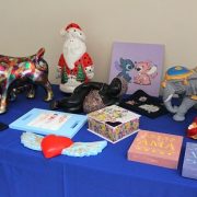 Jóvenes de Centro de Internación, exponen sus trabajos en primer aniversario del Servicio de Reinserción Juvenil de Tarapacá