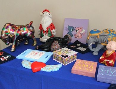 Jóvenes de Centro de Internación, exponen sus trabajos en primer aniversario del Servicio de Reinserción Juvenil de Tarapacá