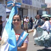 Con colorido pasacalle se realizó lanzamiento del XI Festival Folclórico Internacional “Nuestras Raíces”. Presentaciones se extenderá hasta este sábado