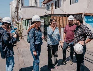 obras de mejoramiento de aceras en avenida Tadeo Haenke ya presenta avances. El financiamiento corresponde al GORE Tarapacá