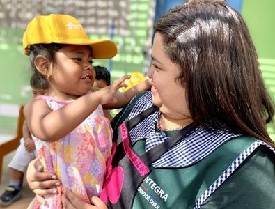 Recomiendan acompañamiento emocional para niños y niñas que dejan el jardín: Familias pueden enfrentar mejor el desafío de los primeros días de escuela